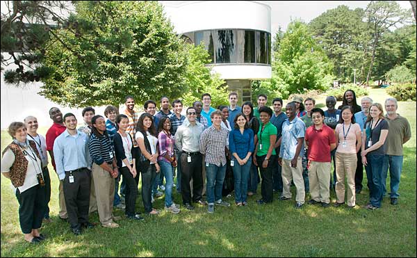 Photon Sciences summer students, professors, and mentors
