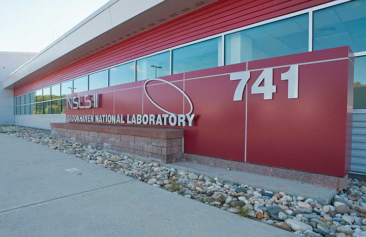 Red signals Bldg. 741