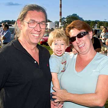 Three generations of Kisses