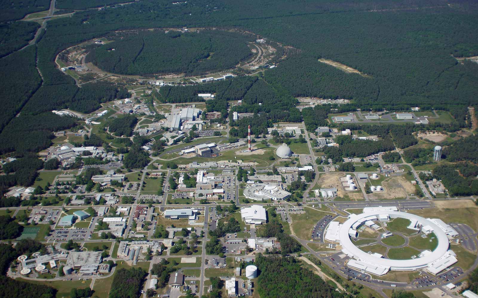 photo of Brookhaven Lab site aerial