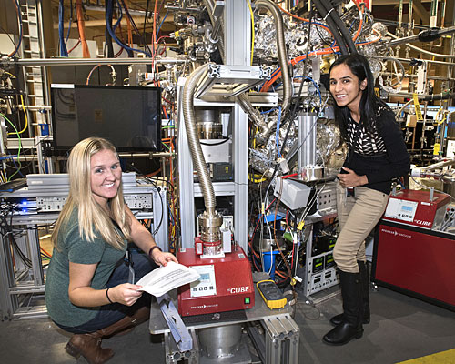 Ambient Pressure Photoelectron Spectroscopy beamline