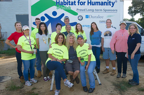 photo of a group with habitat for humanity