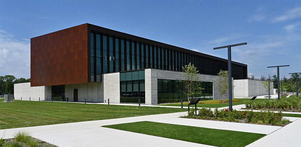 photo of the Scinece and Users Suport Center
