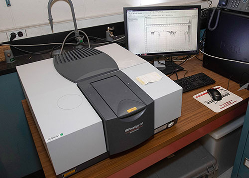 photo of infrared spectrophotometer