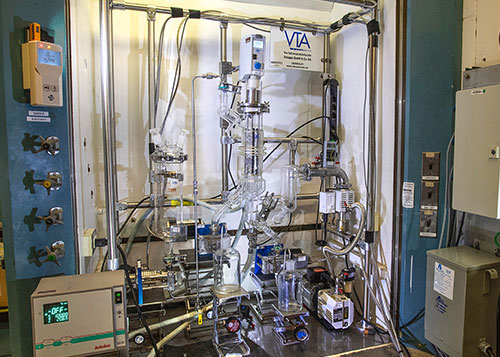 photo of short-path vacuum distillation system