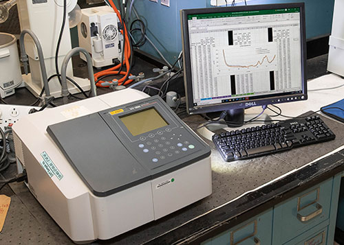 photo of ultraviolet-visible spectrophotometer