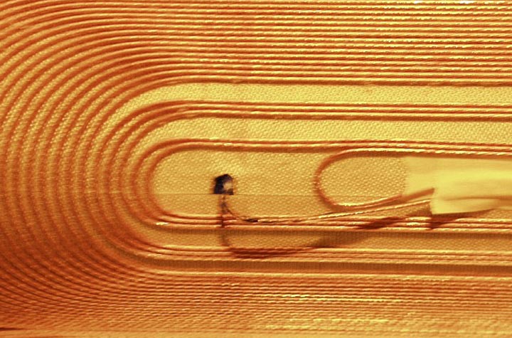 GO quadrupole coil lead end
