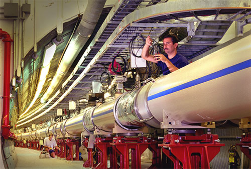 RHIC tunnel and magnets