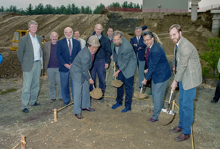 RHIC Project Head Satoshi Ozaki; STAR Project Director Jay Marx, Lawrence Berkeley National Laboratory: BNL Director Nicholas Samios; and RHIC Project Manager Jim Yeck Brookhaven Group