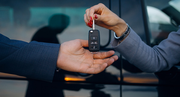 photo of car keys being handed over