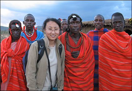 Mei Bai with tour guides