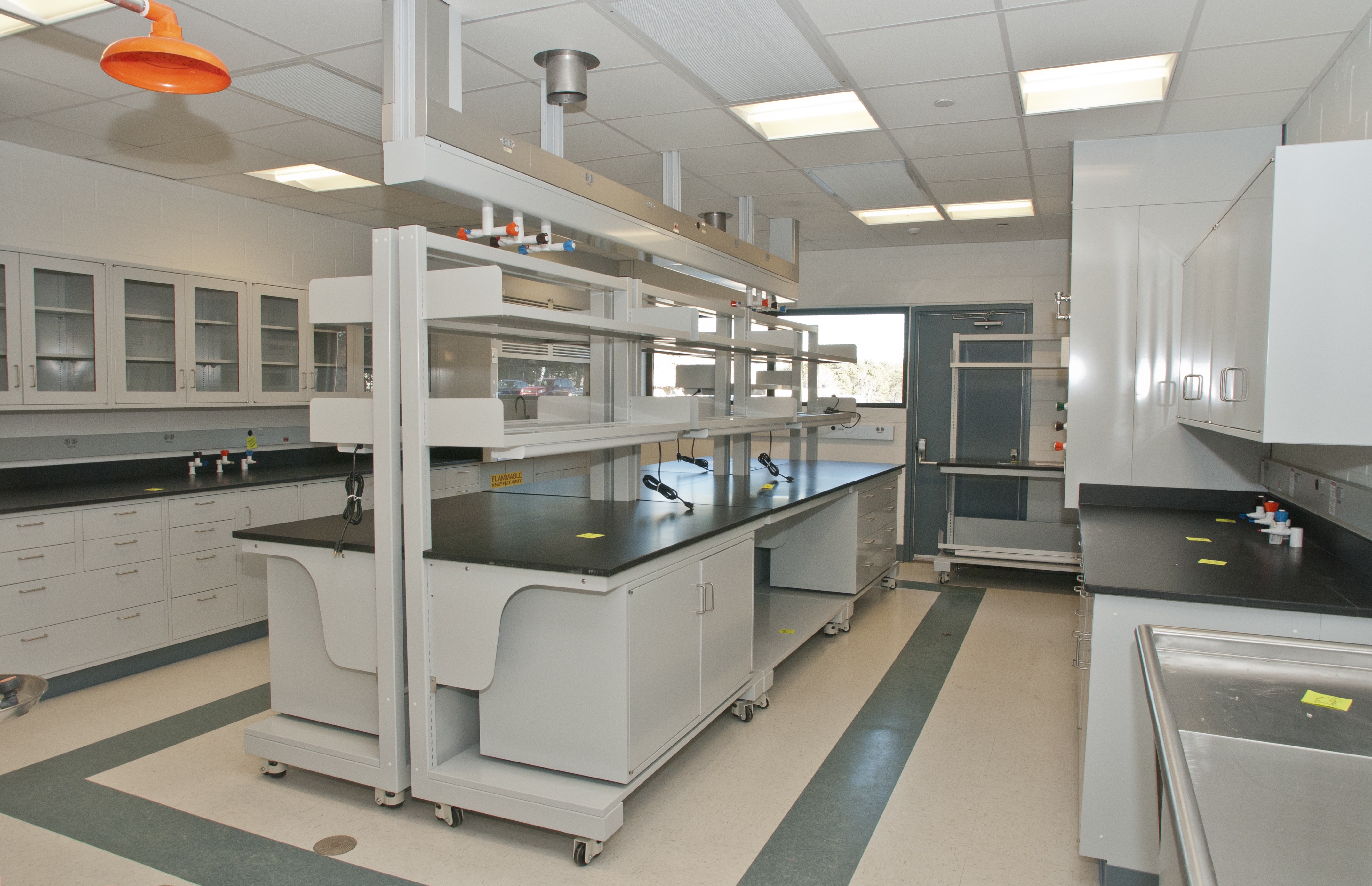 Brookhaven National Laboratory Completes Major Science Lab Renovation doc-planning-and-design-labs