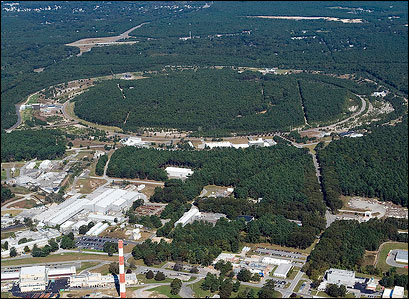 Photo of the RHIC complex