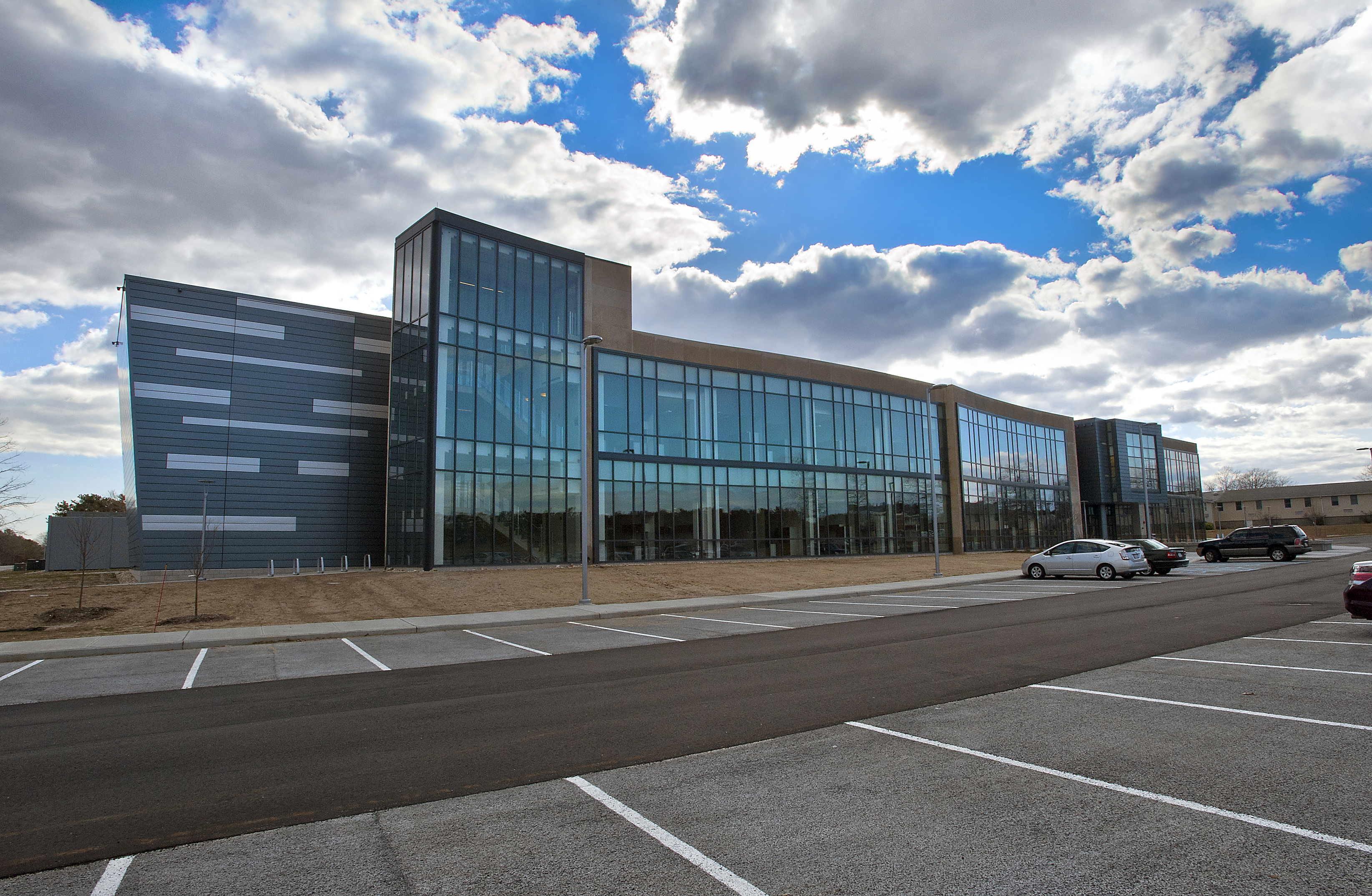 Brookhaven College Science and Allied Health Building – BakerTriangle