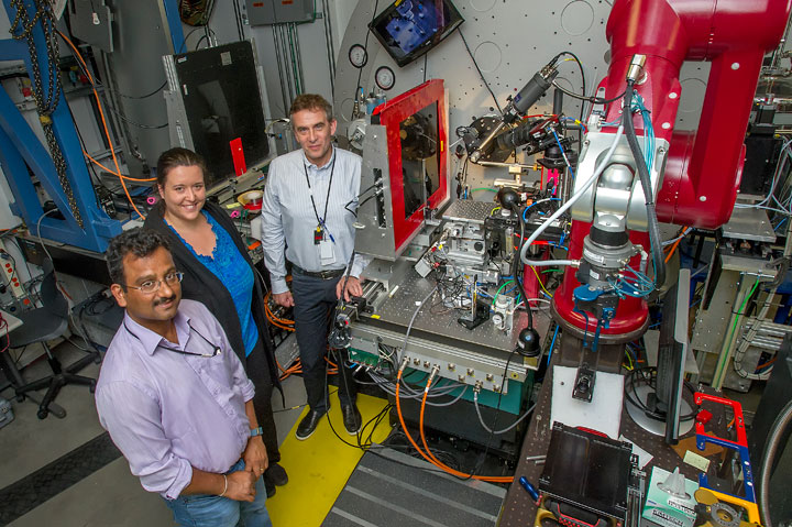 XPD beamline scientist Sanjit Ghose, postdoctoral researcher Anna Plonka, and Brookhaven Chemist Ana