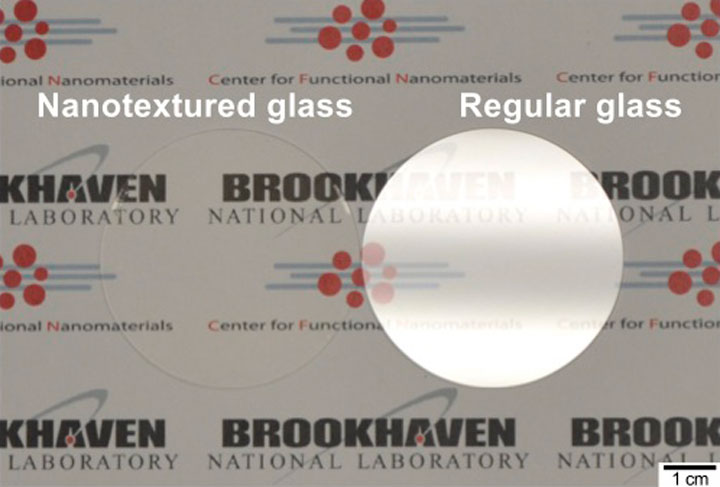 Glass surfaces with etched nanotextures