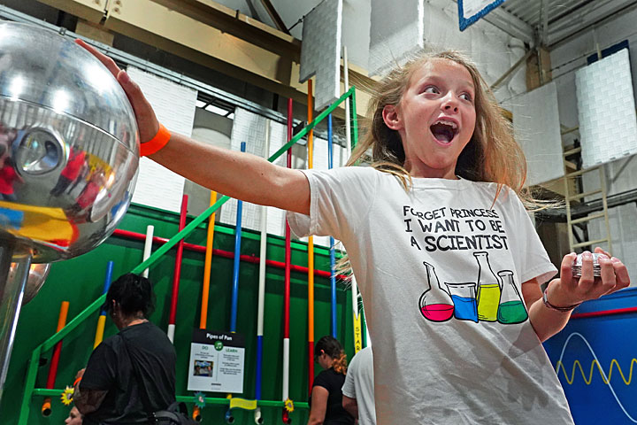 Van de Graaff generator