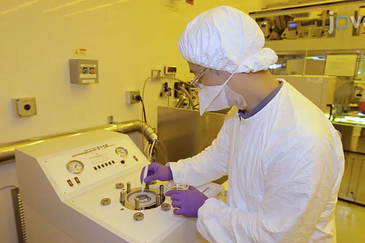 Photo of a scientist working in the laboratory