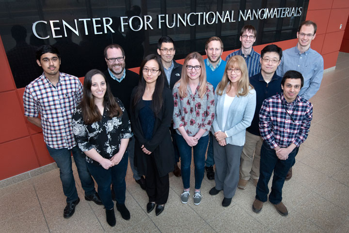Photo of the Electronic Nanomaterials Group