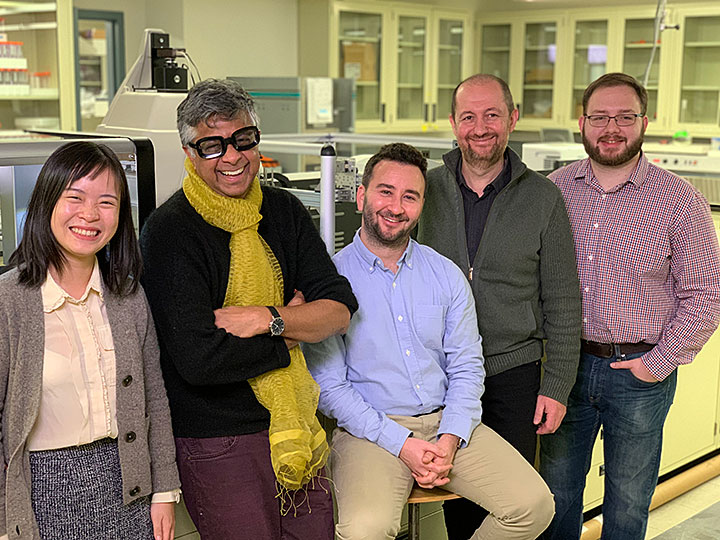 Yan Xiong, Sanat Kumar, Jason Kahn, Oleg Gang, and Brian Minevich