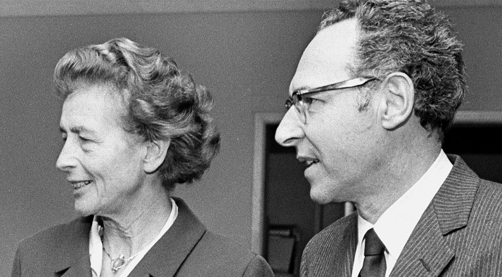 Photo of Gertrude Scharff-Goldhaber and Maurice Goldhaber