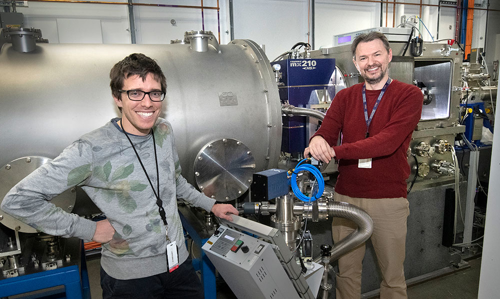 Photo of Guillaume Freyche and Mikhail Zhernenkov