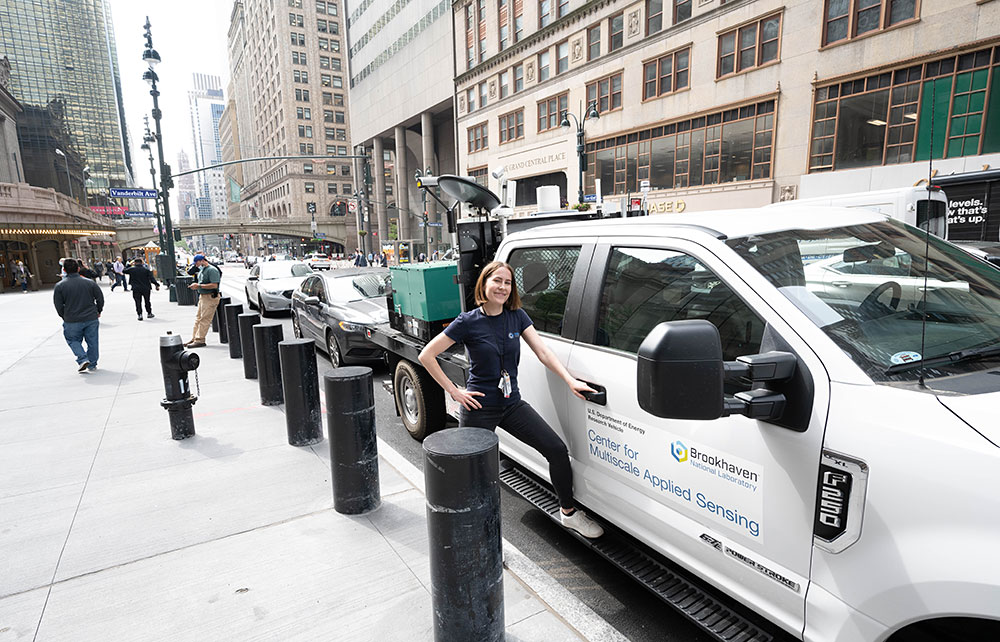 Photo of Katia Lamer with the mobile observatory in Manhattan