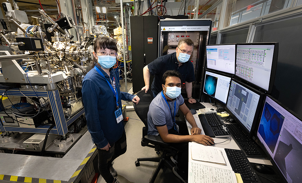 Photo of Mengjia Gaowei, Jyoti Biswas, and Jurek Sadowski at the x-ray photoemission electron micros