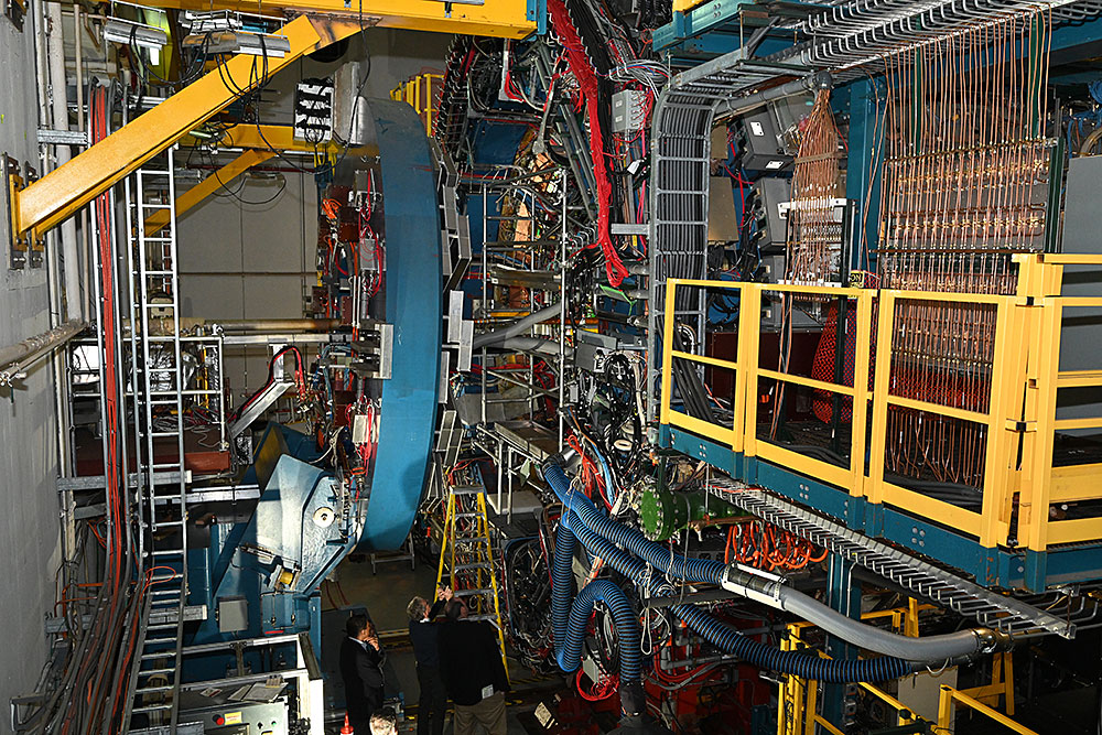 A side view of the Solenoidal Tracker at RHIC experiment at the Relativistic Heavy Ion Collider