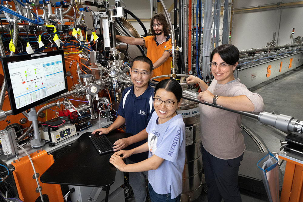 Jiemin Li, Yanhong Gu, Valentina Bisogni, and (top row) Jonathan Pelliciari