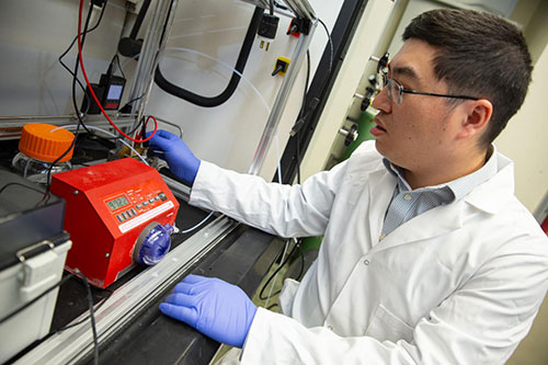 Jingjie Wu in his chemical engineering lab
