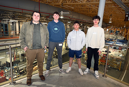 Students above the NSLS-II experimental floor