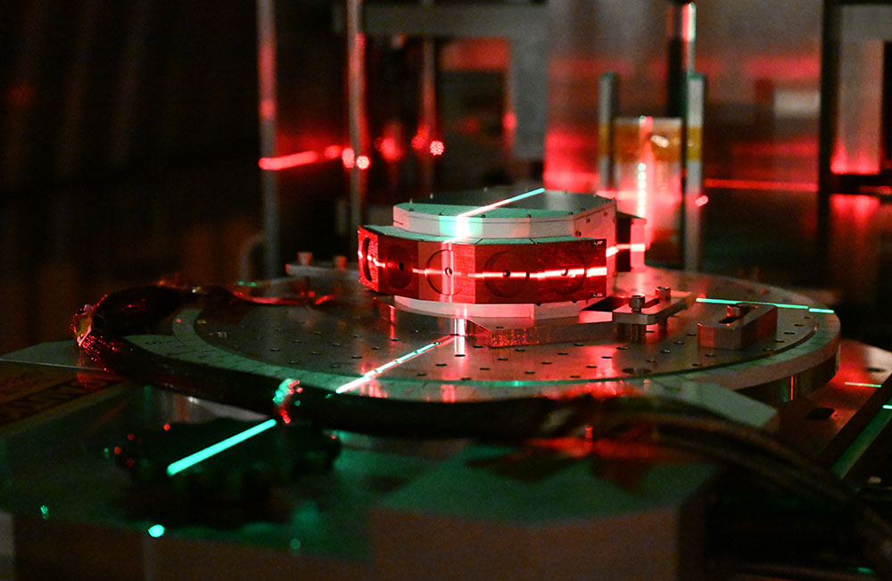 High-energy Ion Telescope