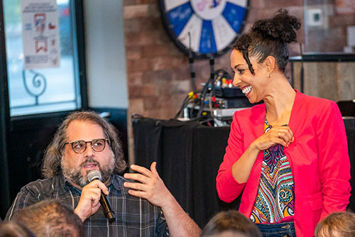 A PubSci attendee asks a question