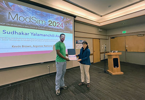 Kevin Brown receives award
