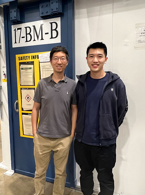 Wenqian Xu (left) and Kaixi Deng