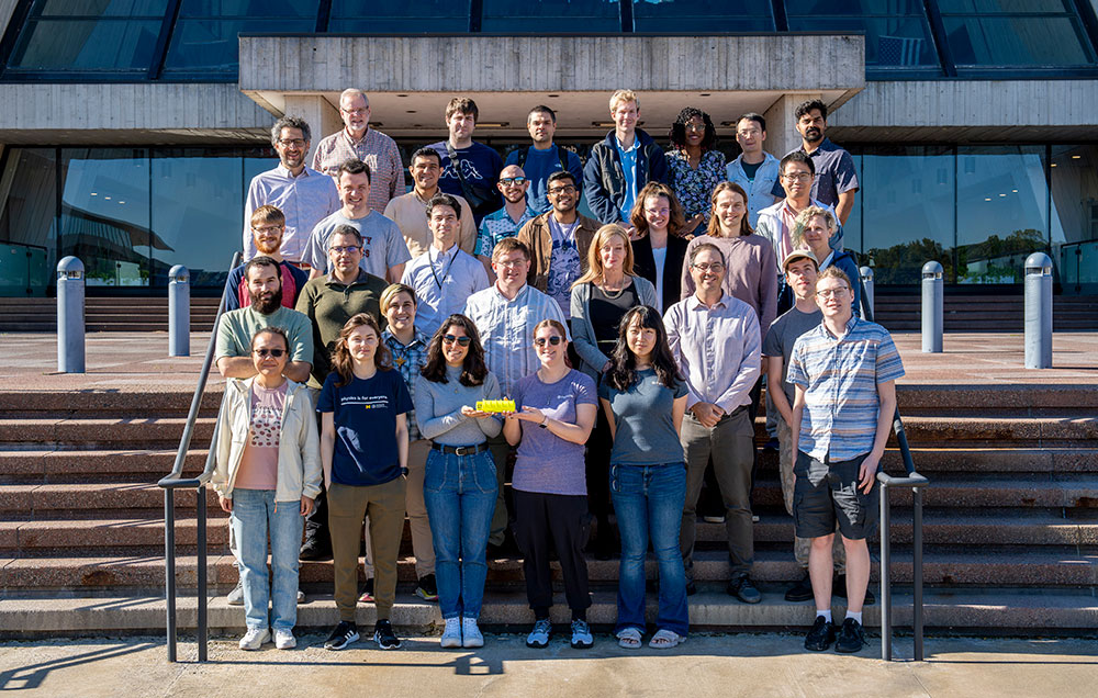 Members of the MicroBooNE collaboration