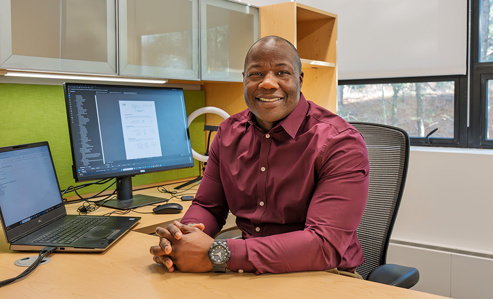 Dirul Nassar at his desk
