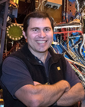 Gene Van Buren at the STAR detector