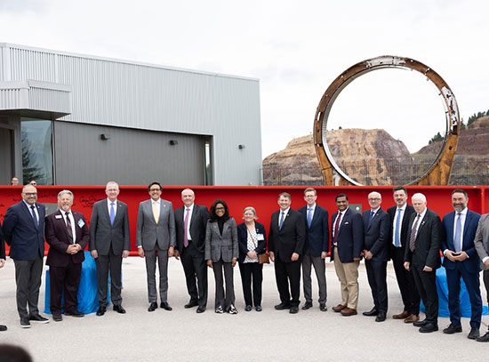 Dignitaries and officials at DUNE event