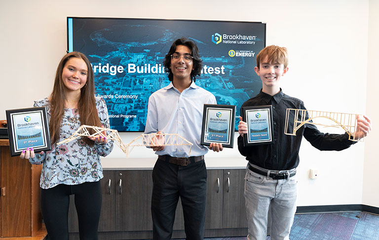 Jacqueline Seifert, Jonathan Thomas, and Aidan Quinn