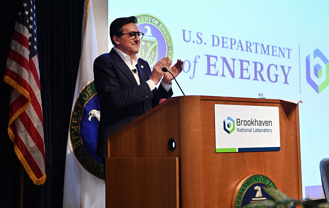 Under Secretary for Science Dar&iacute;o Gil